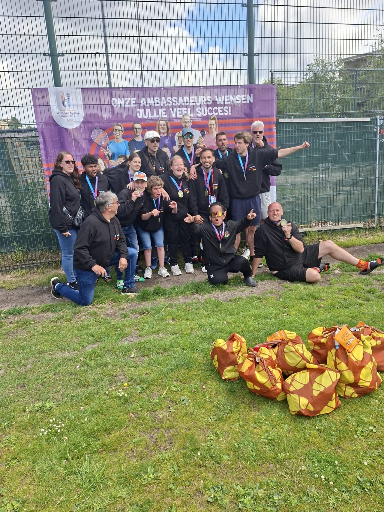 FC Almere G-elftal viert goud en zilver met steun van Aspira Group